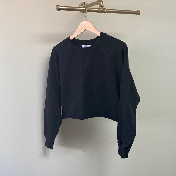 Long Sleeved Athletic Crop - Picture 1 of 3